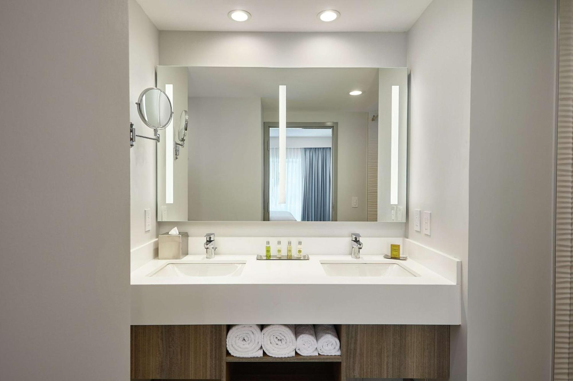 מלון Hilton Doubletree By Hilton מנאגווה מראה חיצוני תמונה